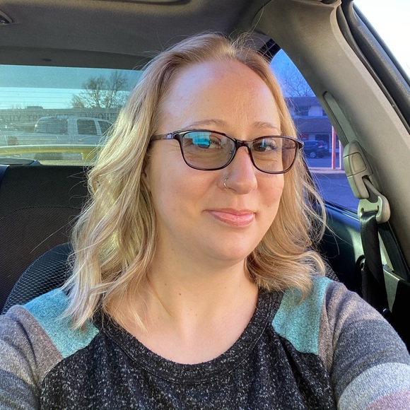 Meet your Posher, Christina - Picture 1 of 1